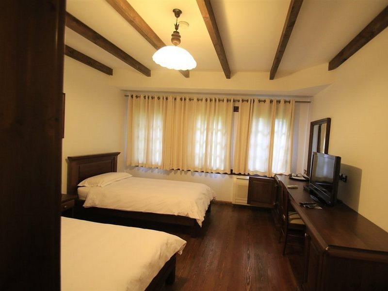 Boutique Hotel Muzaka Берат Экстерьер фото