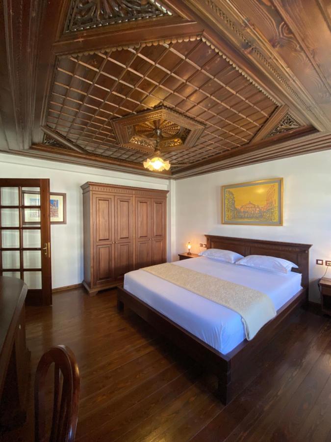 Boutique Hotel Muzaka Берат Экстерьер фото