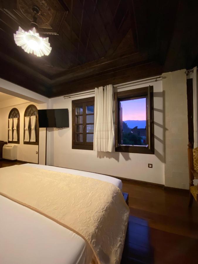 Boutique Hotel Muzaka Берат Экстерьер фото