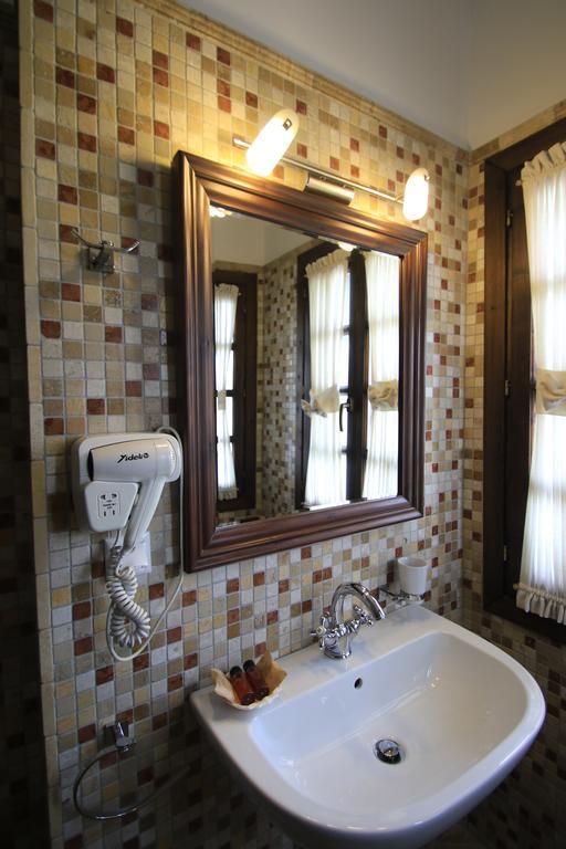 Boutique Hotel Muzaka Берат Экстерьер фото