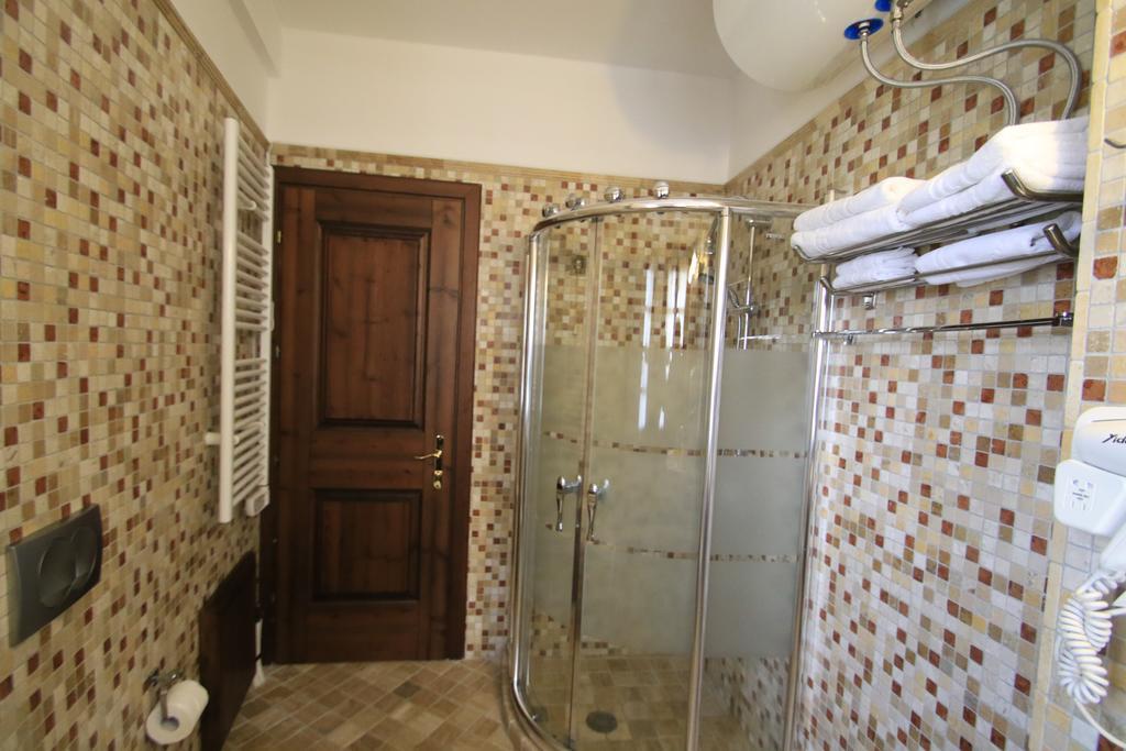 Boutique Hotel Muzaka Берат Экстерьер фото