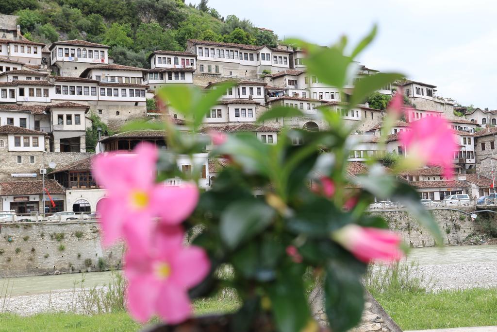 Boutique Hotel Muzaka Берат Экстерьер фото